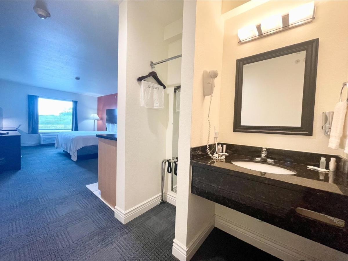 Fairbridge Inn & Suites Cuero المظهر الخارجي الصورة